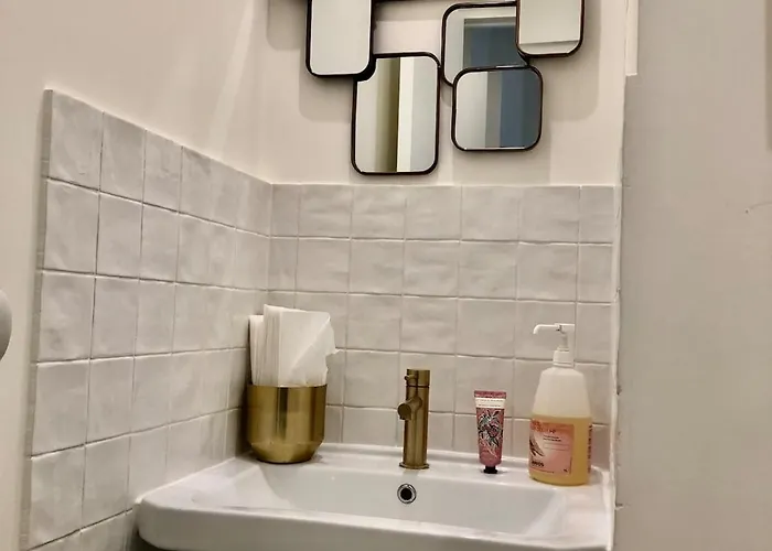 Joli 2 Pièces Jussieu 5 *